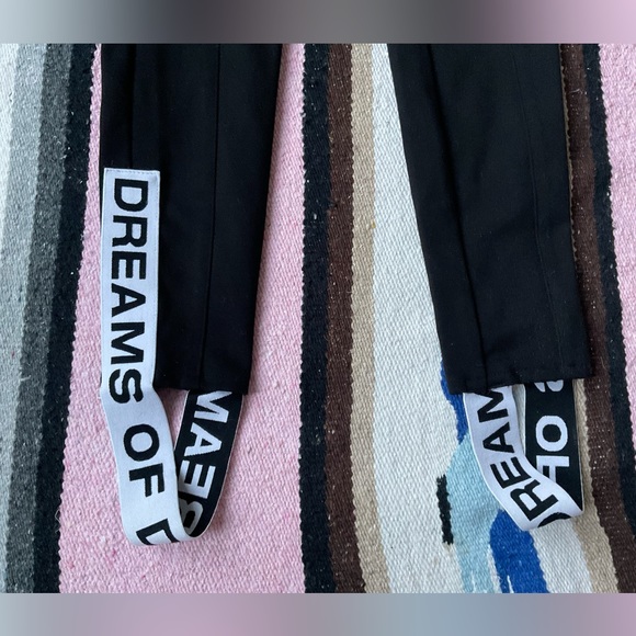 H&M stretch stirrup pants with words - Picture 9 of 13